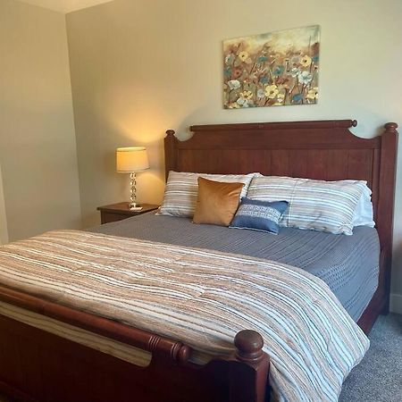Main Floor 2 Bedroom Condo In Bettendorf Kültér fotó