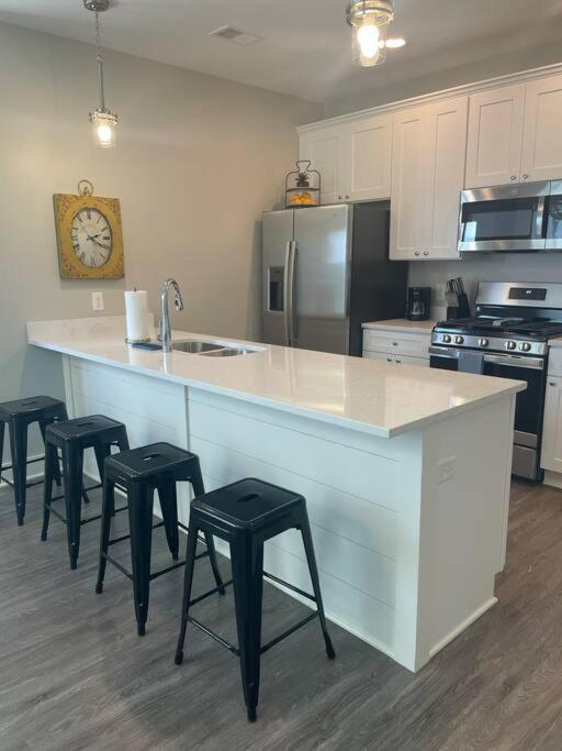 Main Floor 2 Bedroom Condo In Bettendorf Kültér fotó